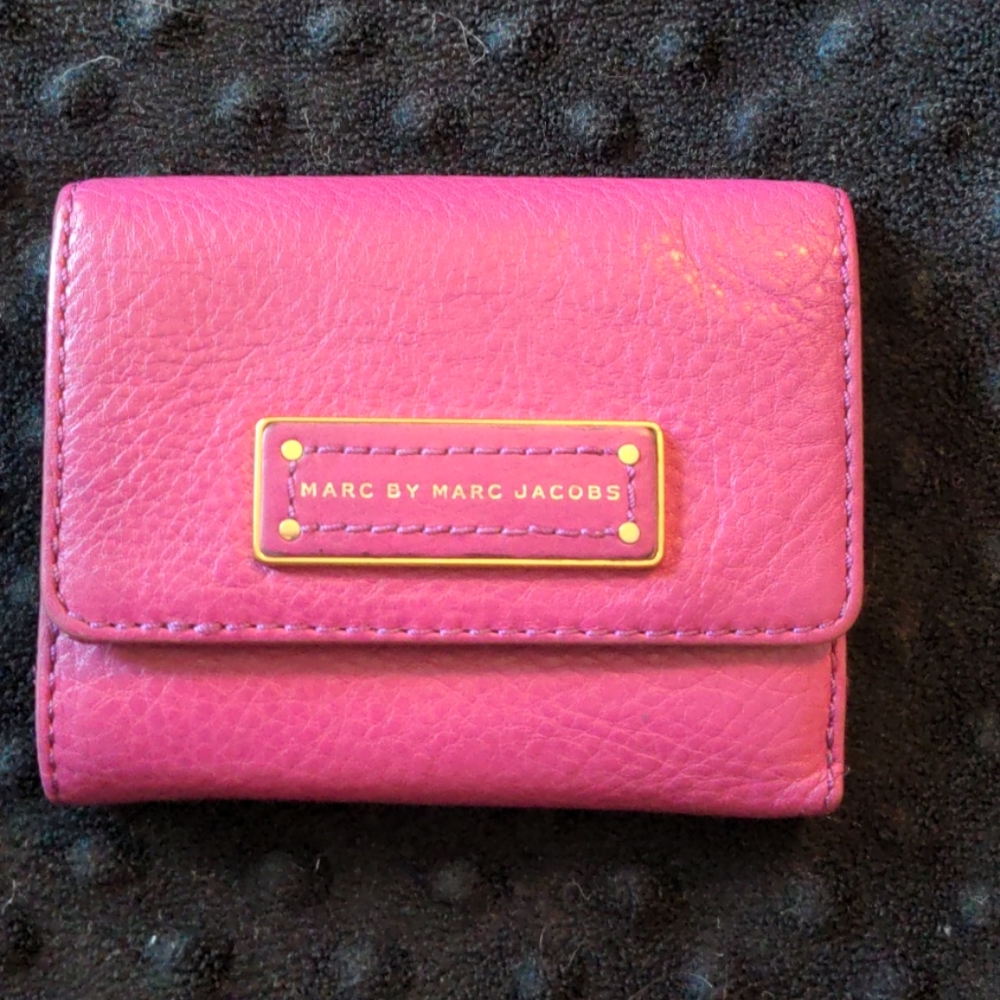 EUC Marc by Marc Jacobs Too Hot to Handle